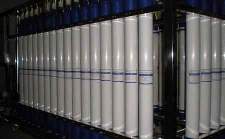 超滤纯水设备SSL采用超滤膜丝为过滤介质